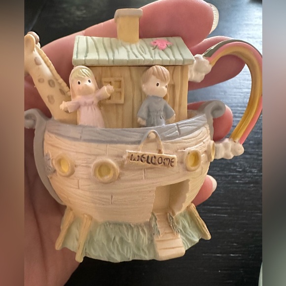 Precious Moments Enesco Collectible miniature tea set - Picture 11 of 11